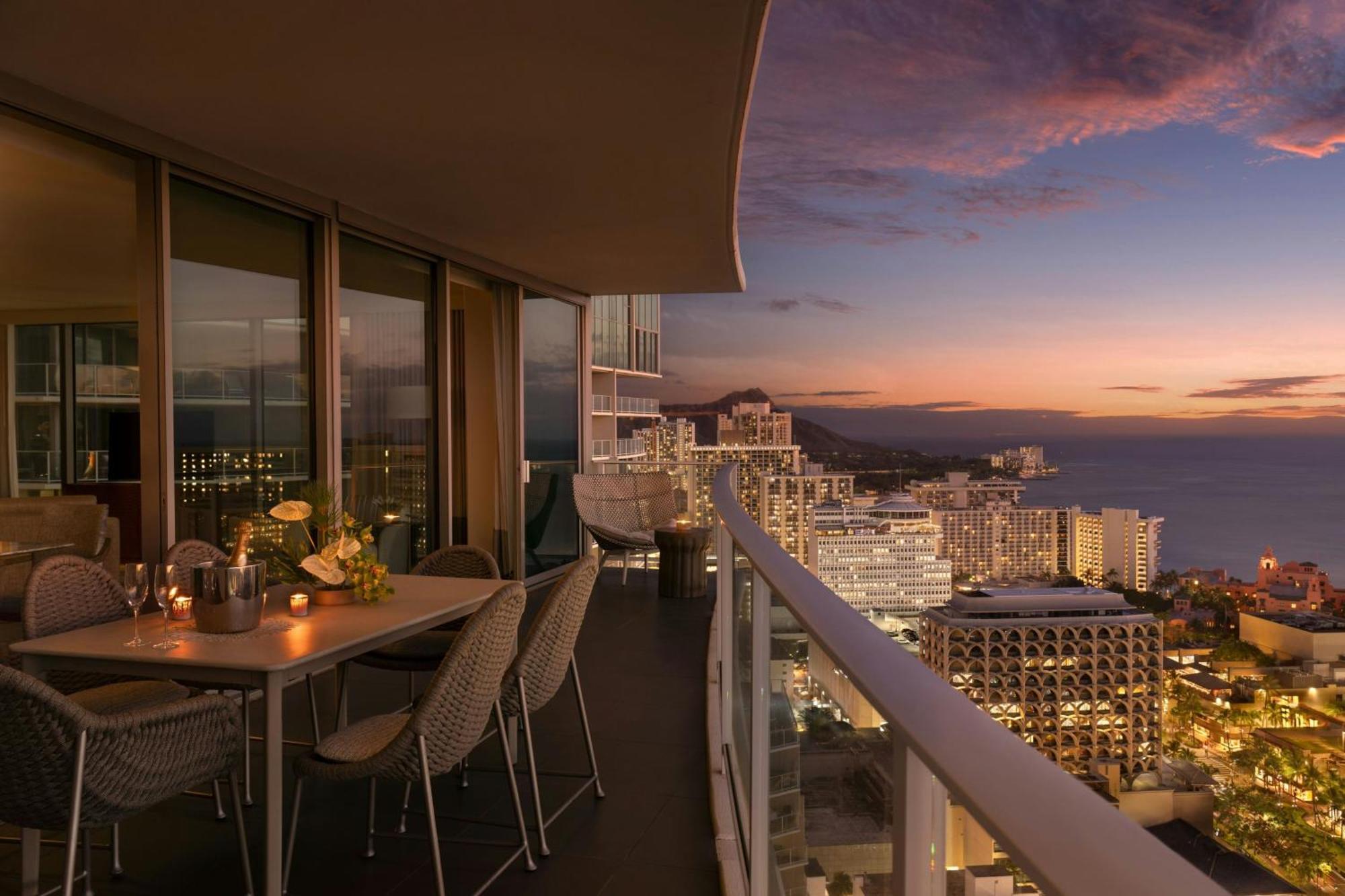 The Ritz-Carlton Residences, Waikiki Beach Hotel Гонолулу Екстер'єр фото